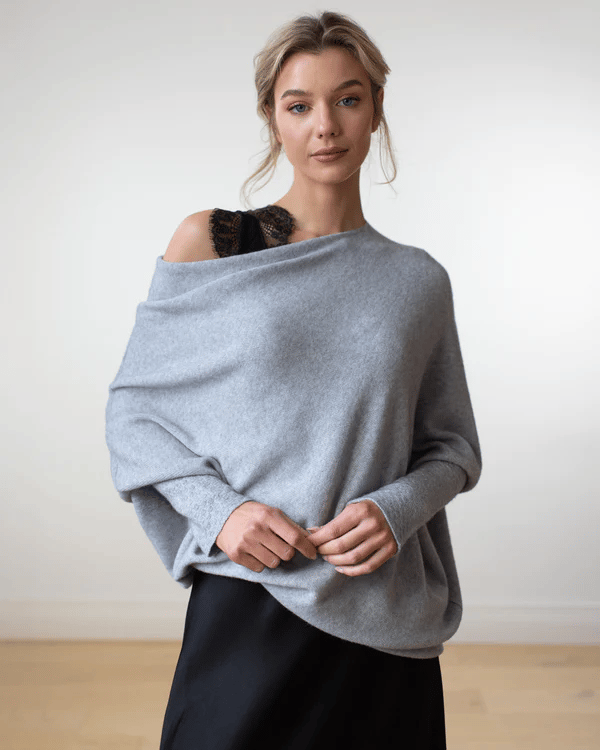 Jane™ - Asymmetrisch drapierter Pullover