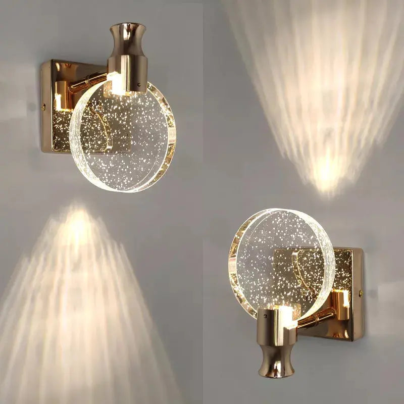 Round wall light in metal and glass ring