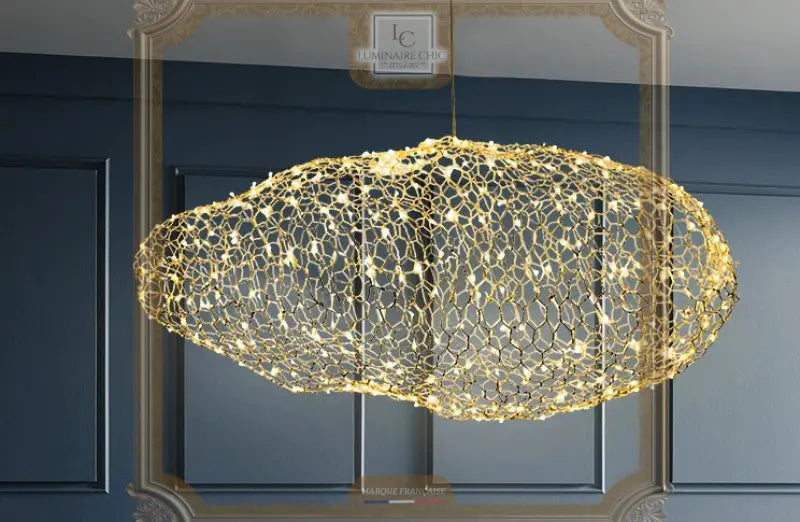 Cloud-shaped chandelier in gold or silver metal mesh