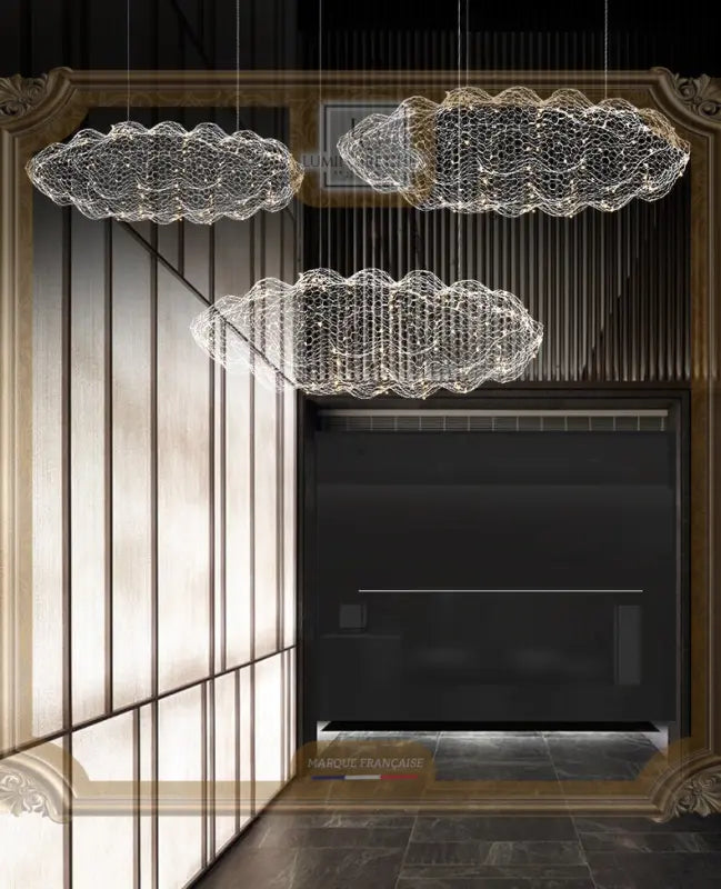 Cloud-shaped chandelier in gold or silver metal mesh